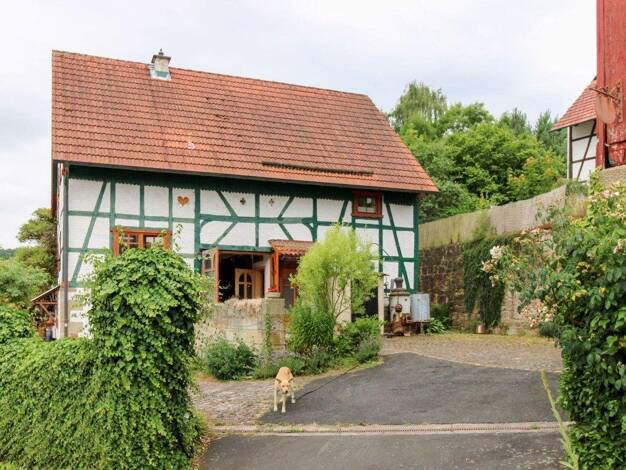 Mehrfamilienhaus zum Kauf 279.000 € 15 Zimmer 500 m² 2.144 m² Grundstück Buchenau Eiterfeld 36132