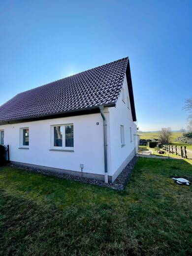 Doppelhaushälfte zum Kauf 178.000 € 3 Zimmer 90 m² 629 m² Grundstück Poseritz Poseritz 18574