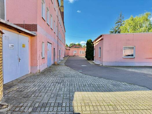 Hotel zum Kauf 590.000 € 1.076 m² Gastrofläche 1.350 m² Grundstück Markranstädt 04420