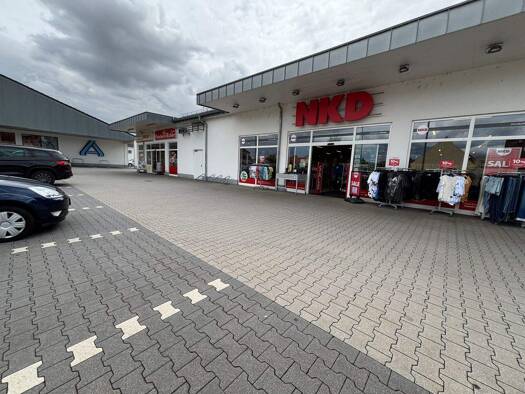 Laden zur Miete provisionsfrei 2.100 € 1 Zimmer 290 m² Verkaufsfläche Hauptstraße 10 Gröditz 01609