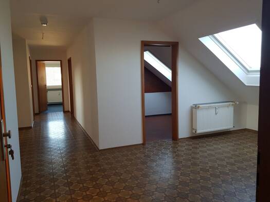 Wohnung zur Miete 885 € 4 Zimmer 98 m² 3 Geschosse Herzogenaurach 91074