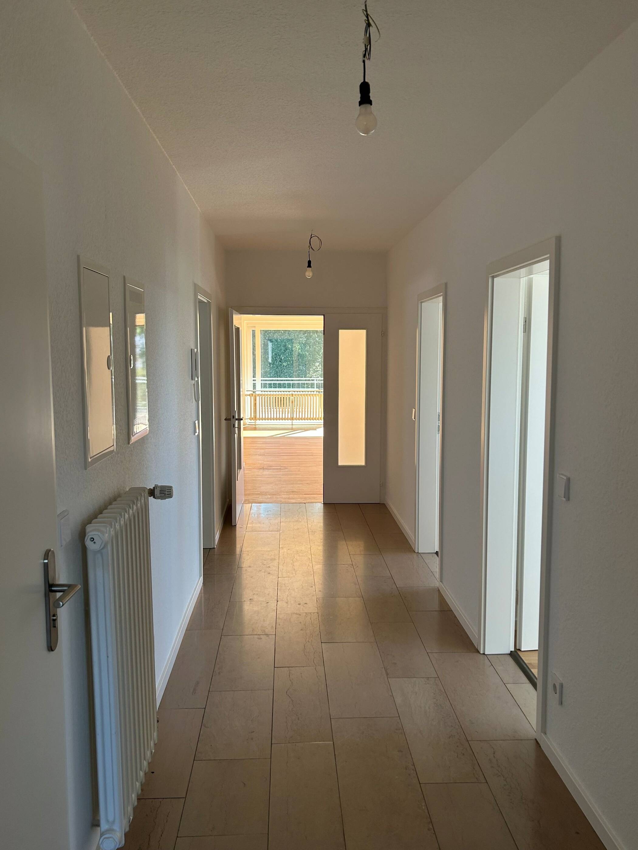 Große DG Wohnung mit Balkon und Garage in Trier-Ruwer! Erstbezug nach Renovierung! – Trier – Vorschaubild 9