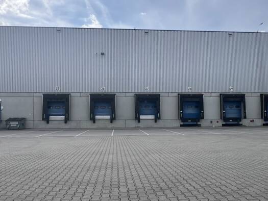 Lagerhalle zur Miete provisionsfrei 7,50 € 3.000 m² Lagerfläche Dreieichenhain Dreieich 63303