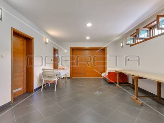 Haus zum Kauf 271.000 € 1 Zimmer 91 m² Sesvete sjever