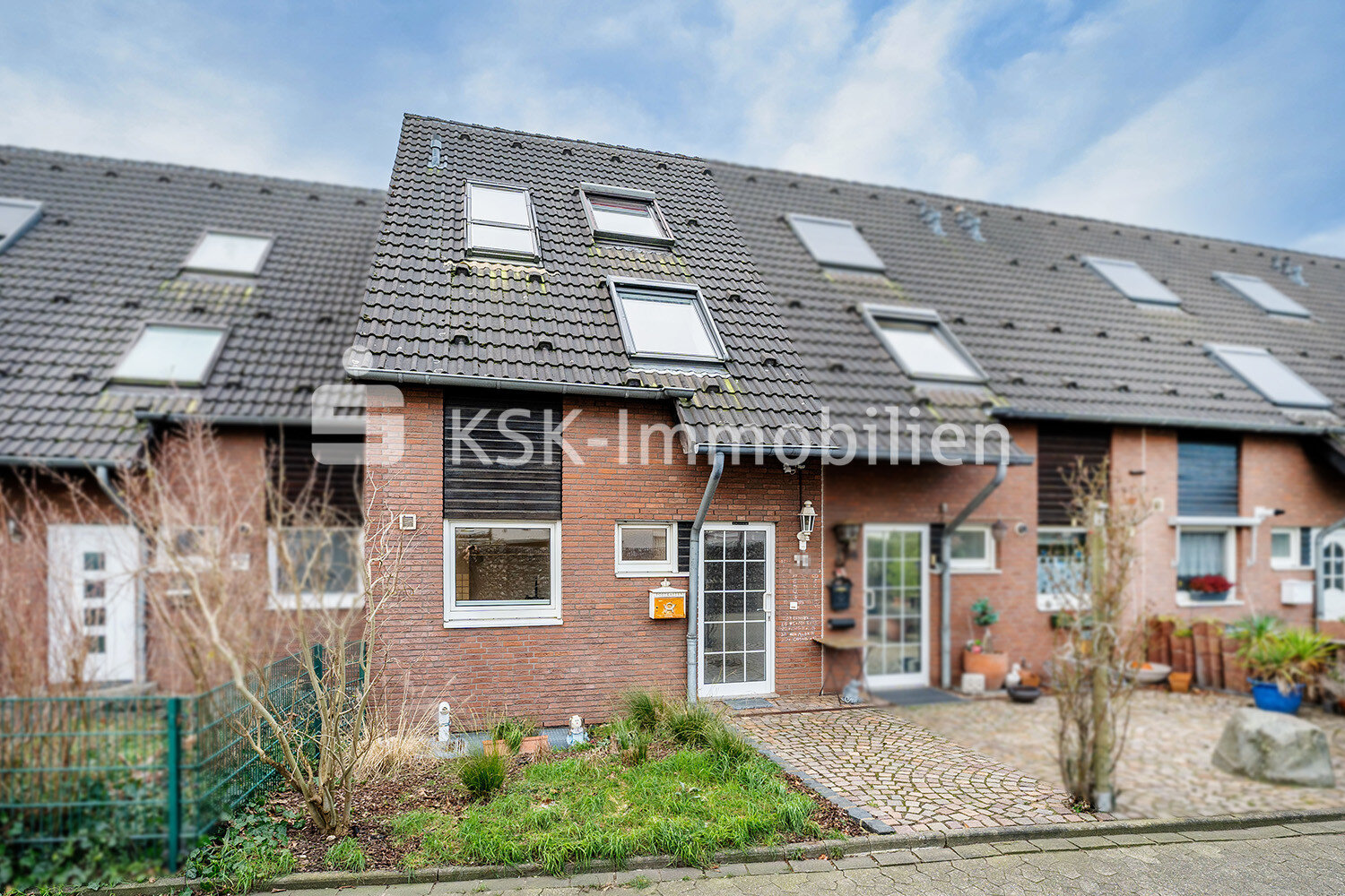 Reihenmittelhaus zum Kauf 479.000 € 4 Zimmer 145 m²<br/>Wohnfläche 159 m²<br/>Grundstück Lichtenbroich Düsseldorf / Lichtenbroich 40472