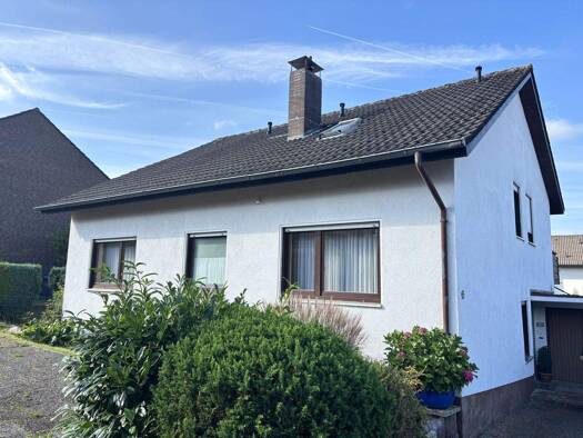 Einfamilienhaus zum Kauf 295.000 € 8 Zimmer 173 m² 667 m² Grundstück Klüt Detmold / Klüt 32758