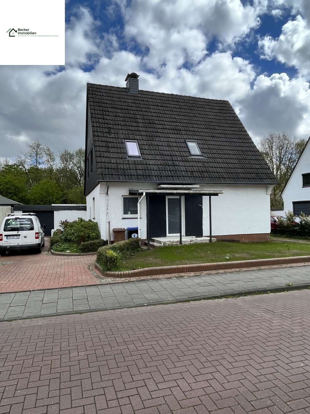 Einfamilienhaus zum Kauf 235.000 € 5,5 Zimmer 118 m²<br/>Wohnfläche 650 m²<br/>Grundstück Sande Sande 26452