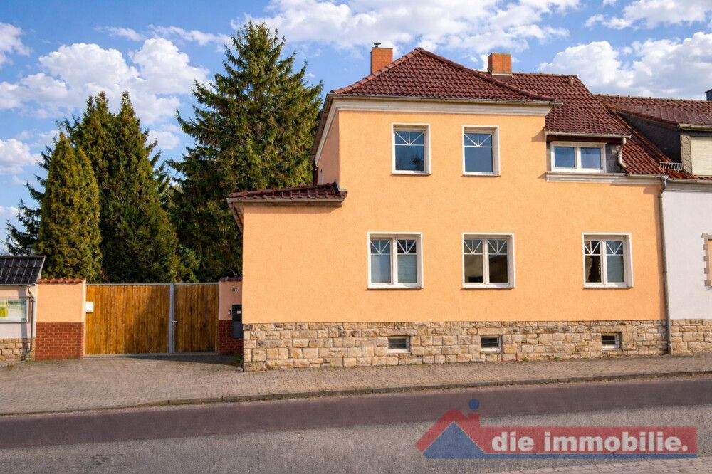 Immobilie in Kroppenstedt - ***Komfortabel wohnen in Kroppenstedt - modernisierte Doppelhaushälfte mit Doppelgarage und PV-Anlage*** - Bild 4