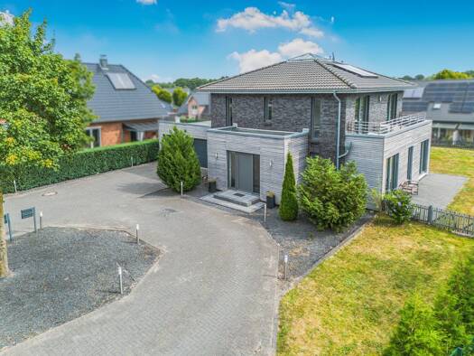 Stadthaus zum Kauf 699.000 € 5 Zimmer 152 m² 814 m² Grundstück Rendsburg 24768