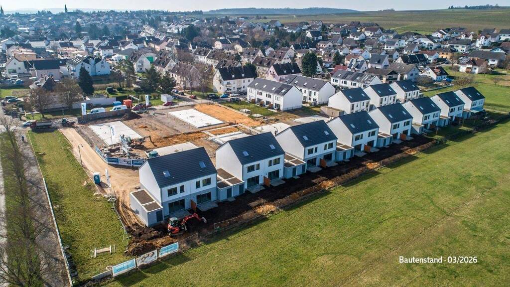 Immobilie in Langenlonsheim - Hermann Immobilien:  Frühstücken auf der Terrasse! (RMH A2) - Bild 3