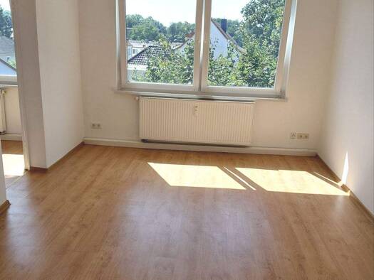 Wohnung zur Miete 369 € 4 Zimmer 74 m² EG frei ab sofort Schulstraße 42 Kalbe Kalbe (Milde) 39624