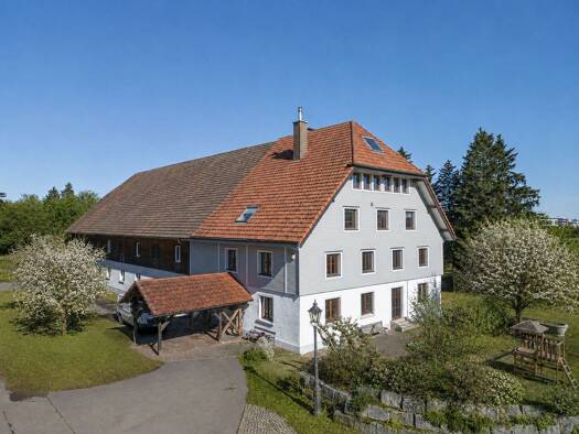 Bauernhaus zum Kauf 860.000 € 8 Zimmer 334 m² 8.000 m² Grundstück frei ab sofort Villingen Villingen-Schwenningen 78052