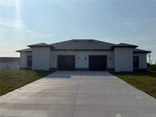 Mehrfamilienhaus zum Kauf - Erstbezug provisionsfrei 469.000 € 8 Zimmer 220 m² 1.160 m² Grundstück 1104-1106 Gretchen Avenue S Lehigh Acres 33973