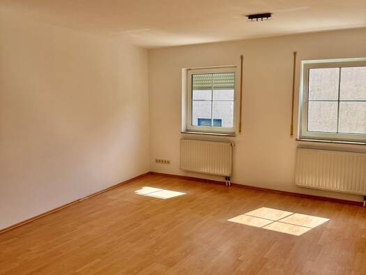Wohnung zur Miete 420 € 3 Zimmer 72,7 m² Geschoss 3/4 frei ab sofort Schleizer Straße 6 Zeulenroda Zeulenroda-Triebes 07937