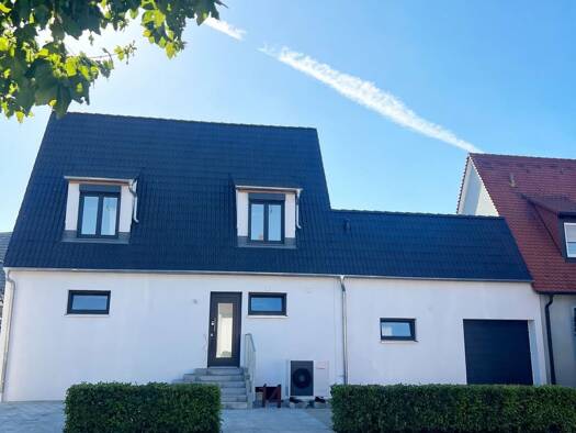 Einfamilienhaus zur Miete 2.600 € 5 Zimmer 179 m² 480 m² Grundstück frei ab 01.12.2026 Schwaig Schwaig bei Nürnberg 90571