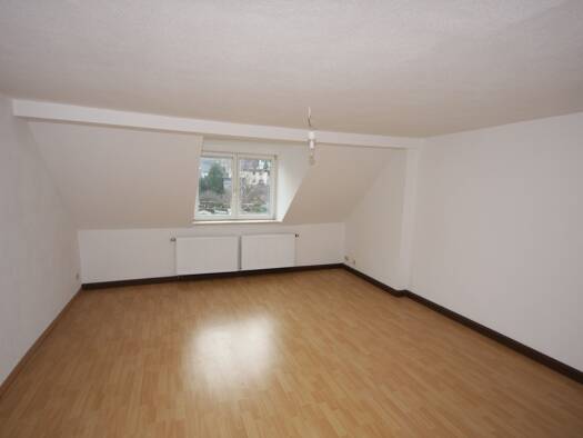 Wohnung zur Miete 460 € 4 Zimmer 92 m² 3. Geschoss Wettinerstr. 56 Aue 08280
