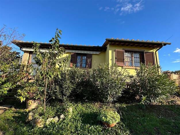 Einfamilienhaus zum Kauf 320.000 € 3 Zimmer 60 m² 10.000 m² Grundstück frei ab sofort Haus mit Olivenhain Terrasse, Carport Massa Marittima 58024