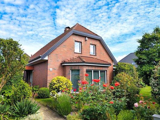 Haus zum Kauf 459.000 € 4 Zimmer 151 m² 637 m² Grundstück Buchenweg 2 Neu Broderstorf Broderstorf 18184