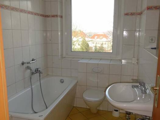Wohnung zur Miete 420 € 3 Zimmer 71 m² Innenstadt Gera 07546