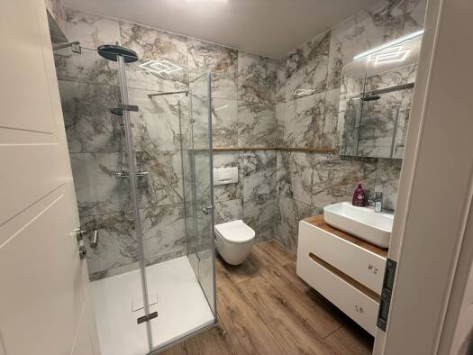 Wohnung zur Miete 1.200 € 2,5 Zimmer 67 m² 4. Geschoss frei ab sofort Rheingaustr. 99a Biebrich Wiesbaden 65203