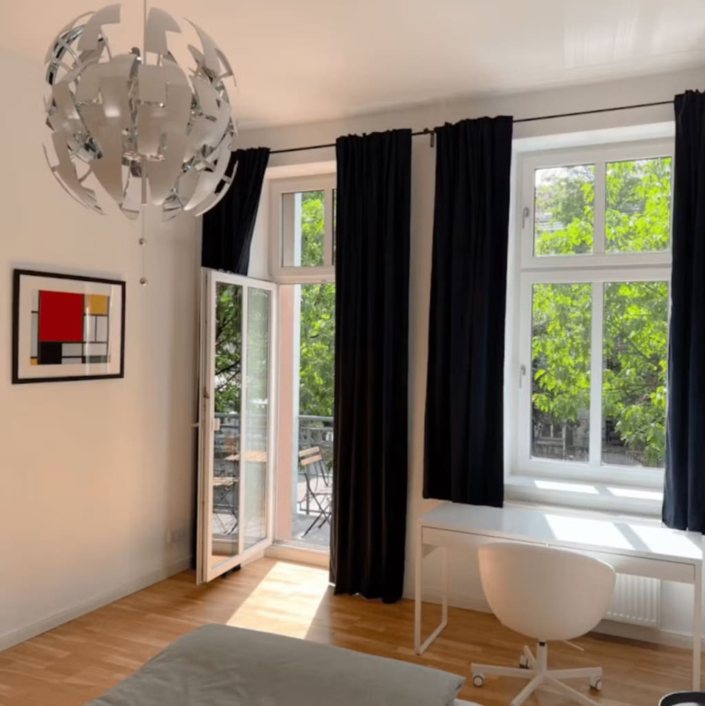 Wohnung zur Miete Wohnen auf Zeit 4.400 € 4 Zimmer 100 m²<br/>Wohnfläche ab sofort<br/>Verfügbarkeit Revaler Straße Friedrichshain Berlin 10245