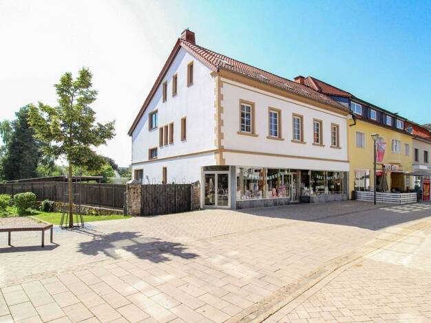 Mehrfamilienhaus zum Kauf als Kapitalanlage geeignet 298.000 € 13 Zimmer 399,4 m² 616,2 m² Grundstück Brakel 33034
