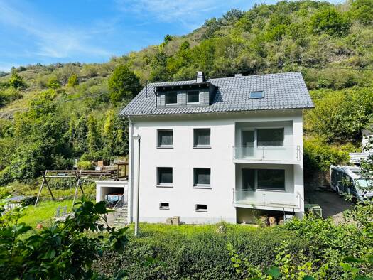 Mehrfamilienhaus zum Kauf 389.000 € 9 Zimmer 232 m² 1.200 m² Grundstück frei ab sofort Kaub 56349