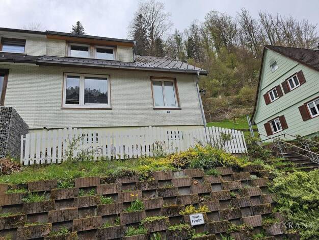 Doppelhaushälfte zum Kauf 125.000 € 5 Zimmer 90 m² 362 m² Grundstück Stadtgebiet Triberg im Schwarzwald 78098