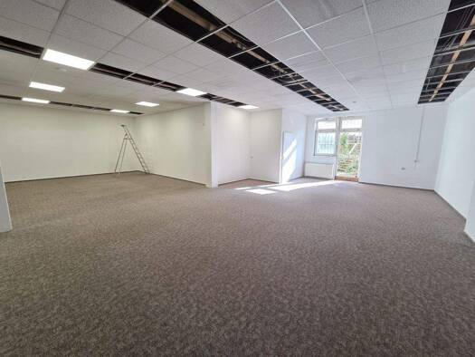 Laden zur Miete 5,43 € 1 Zimmer 230 m² Verkaufsfläche Eisenach Eisenach 99817
