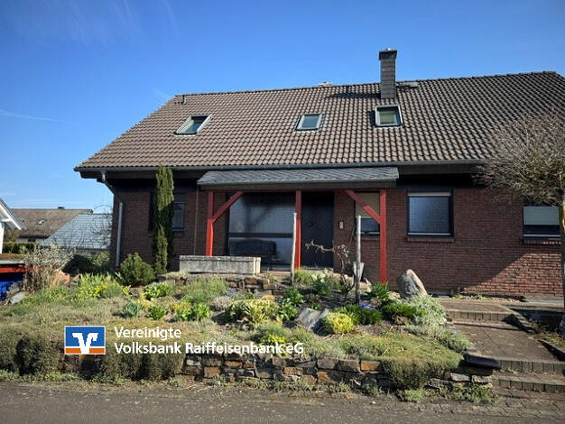 Einfamilienhaus zum Kauf 299.000 € 9 Zimmer 195 m² 749 m² Grundstück Irmenach 56843