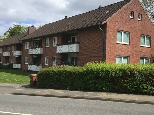 Wohnung zur Miete 570 € 3 Zimmer 84,8 m² EG frei ab 01.01.2027 Marienhofweg 6 Husum Husum 25813
