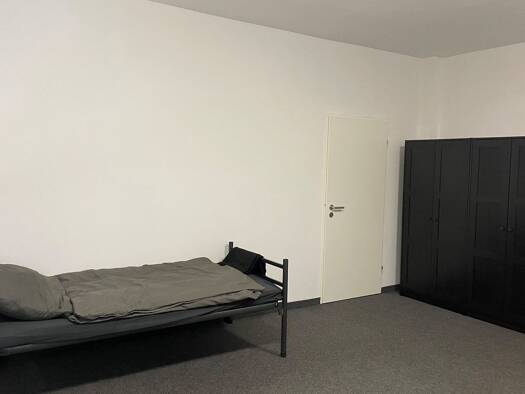 WG-Zimmer zur Miete Wohnen auf Zeit 610 € 24 m² frei ab 30.06.2026 Hedelfingerstr. 0 Wangen Stuttgart Hedelfingen 70327