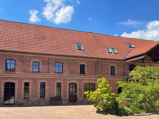 Terrassenwohnung zur Miete 990 € 2 Zimmer 110 m² frei ab sofort Kötschlitz Leuna 06237