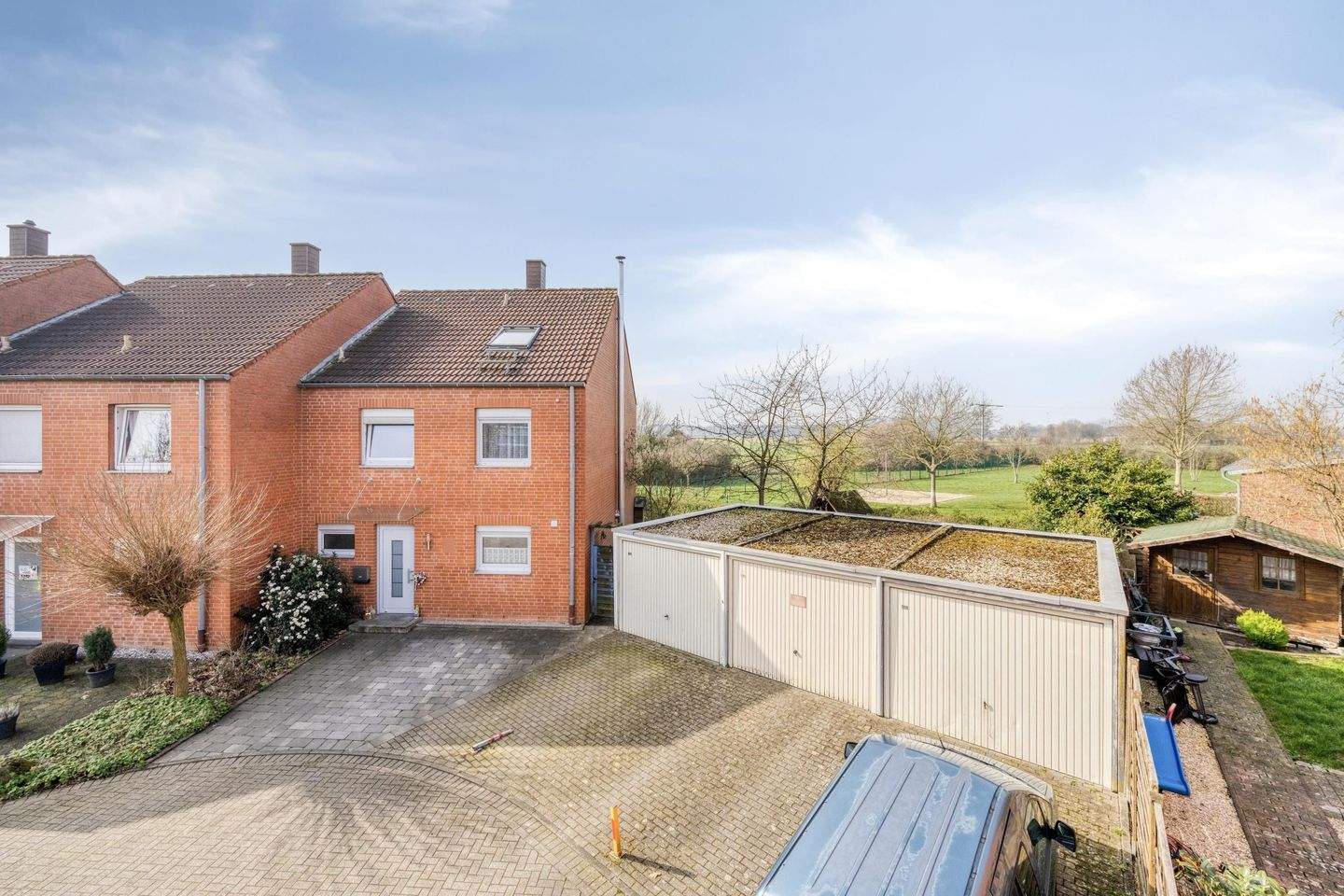 Immobilie in Weeze - Gepflegtes Reiheneckhaus mit 7 Zimmern, Garten, Weitblick und Garage. - Bild 3