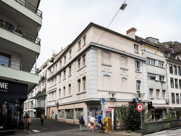 Wohn- und Geschäftshaus zum Kauf als Kapitalanlage geeignet 1.990.000 € 18 Zimmer 648 m² 200 m² Grundstück Zentrum Bonn 53111
