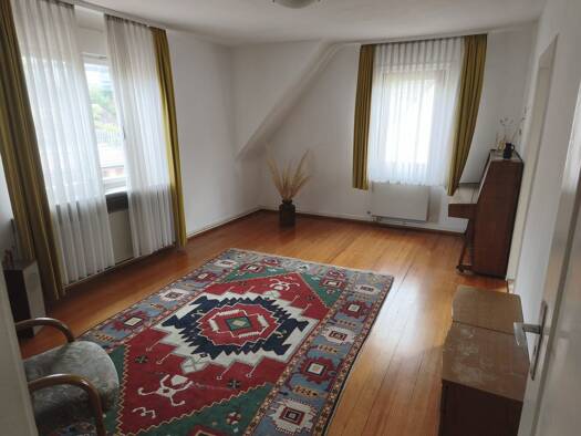 Wohnung zur Miete 1.070 € 5,5 Zimmer 107 m² Geschoss 1/2 frei ab sofort Öschelbronn Niefern-Öschelbronn 75223