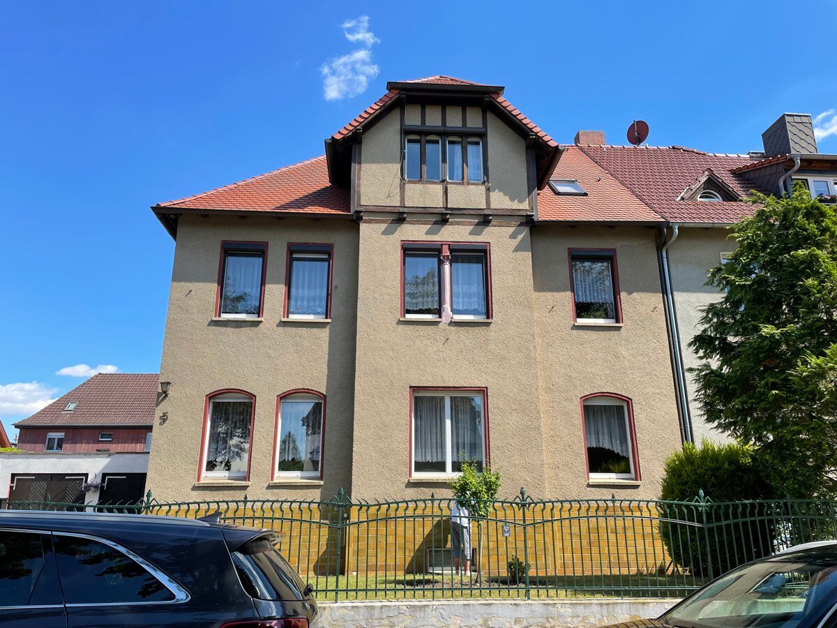 Mehrfamilienhaus zum Kauf 235.000 € 11 Zimmer 300 m²<br/>Wohnfläche 555 m²<br/>Grundstück Weißenfels Weißenfels 06667