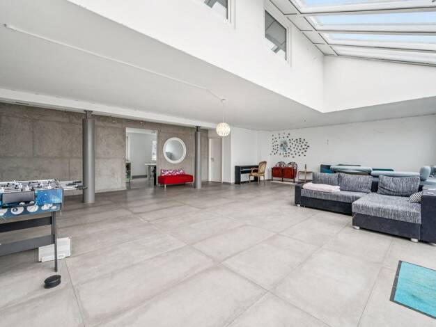 Gewerbeobjekt zum Kauf als Kapitalanlage geeignet 1.750.000 € 696 m² 930 m² Grundstück Reisholz Düsseldorf 40599