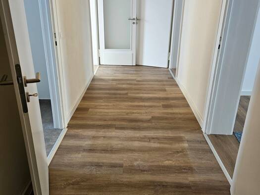 Wohnung zur Miete 846 € 5 Zimmer 141 m² frei ab sofort Zentrum Chemnitz 09111