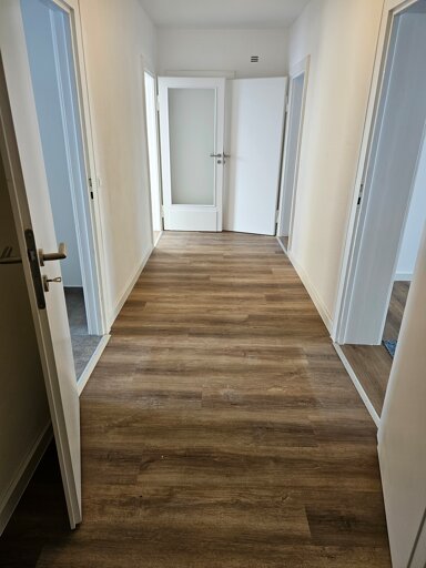 Wohnung zur Miete 846 € 5 Zimmer 141 m² frei ab sofort Zentrum Chemnitz 09111