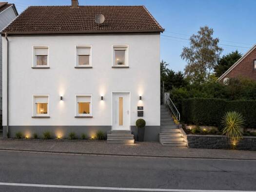 Einfamilienhaus zum Kauf 160.000 € 4,5 Zimmer 102 m² 677 m² Grundstück Wemmetsweiler Merchweiler 66589