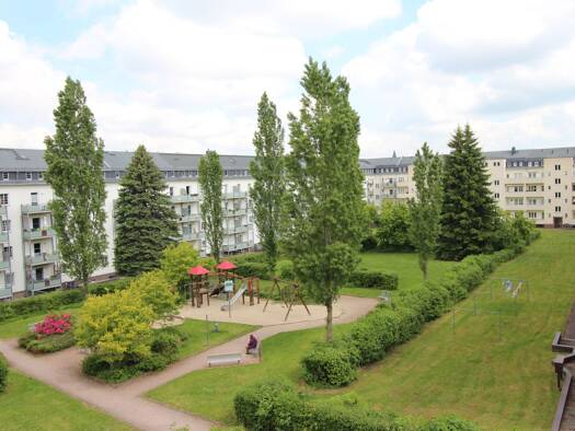 Wohnung zur Miete 320 € 2 Zimmer 61 m² 3 Geschosse frei ab sofort Wartburgstraße 56 Bernsdorf Bernsdorf 09126