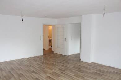 Wohnung zur Miete 880 € 3 Zimmer 99 m² frei ab 01.05.2025 östl. Zwingergasse 13 Deggendorf Deggendorf 94469