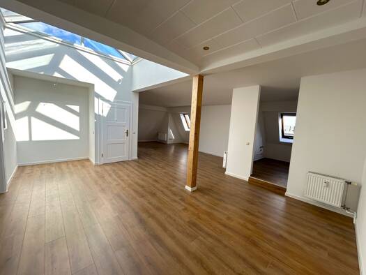 Wohnung zur Miete 1.399 € 3 Zimmer 105 m² 3. Geschoss frei ab 01.10.2026 Winterbergstraße 101 Seidnitz/Dobritz Ortsamtsbereich Blasewitz 01237