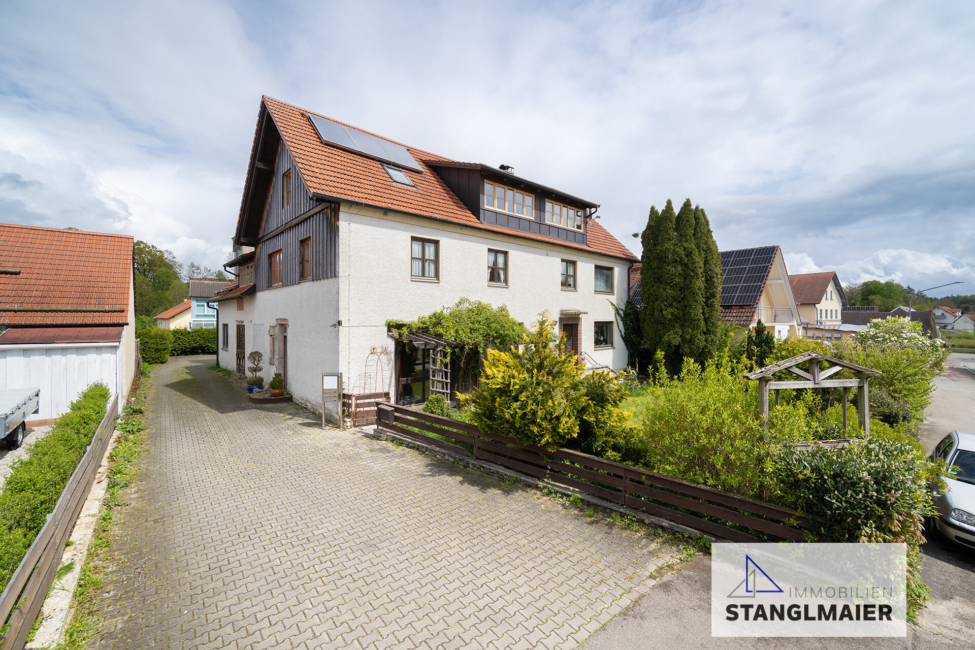 Mehrfamilienhaus zum Kauf 849.000 € 11 Zimmer 320 m²<br/>Wohnfläche 1.043 m²<br/>Grundstück Hörgertshausen Hörgertshausen 85413