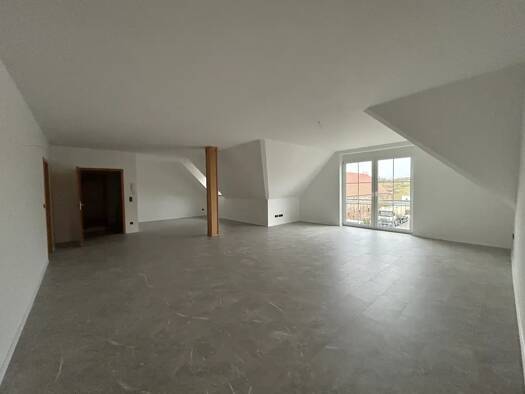 Wohnung zur Miete 925 € 3 Zimmer 123 m² Geschoss 2/3 frei ab sofort Schmon Querfurt 06268