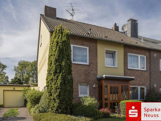 Doppelhaushälfte zum Kauf 299.000 € 5 Zimmer 128 m² 653 m² Grundstück Hackenbroich Dormagen 41540