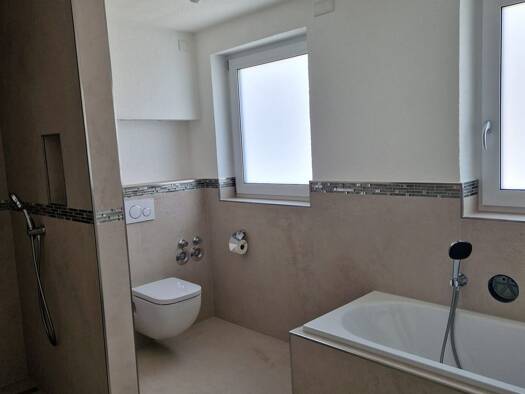Wohnung zur Miete 1.360 € 2,5 Zimmer 89 m² Geschoss 1/3 frei ab sofort Stupferich Karlsruhe 76228