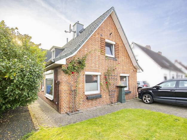 Einfamilienhaus zum Kauf 295.000 € 7 Zimmer 155 m² 1.001 m² Grundstück Nordhastedt 25785