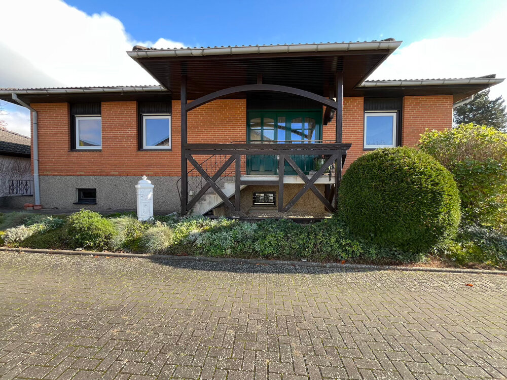 Haus zum Kauf 769.000 € 5 Zimmer 134,2 m²<br/>Wohnfläche 829 m²<br/>Grundstück Stadecken-Elsheim 55271